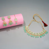 Gold Plated Kundan and Pearl Necklace Jewelery set for Women with Maangtika & Earrings .