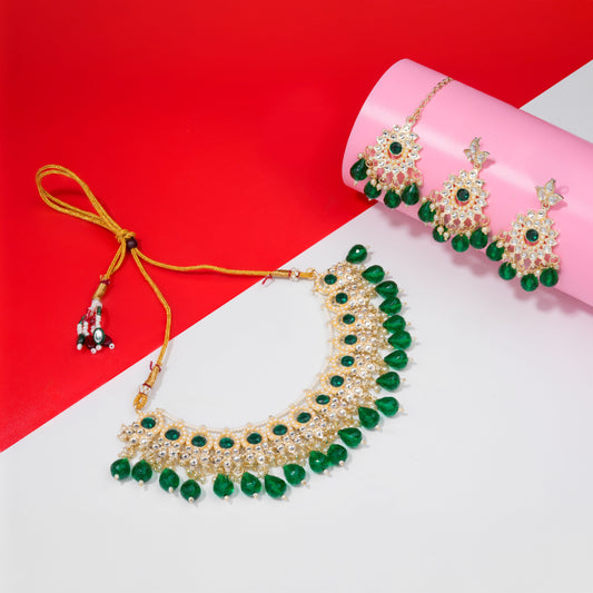 Gold Plated Kundan Stones Necklace Choker wedding Set for Women with Maangtika & Earrings .