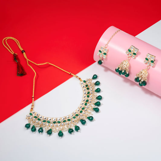 Gold Plated Kundan Stones Necklace Choker set for Women with Maangtika & Earrings .