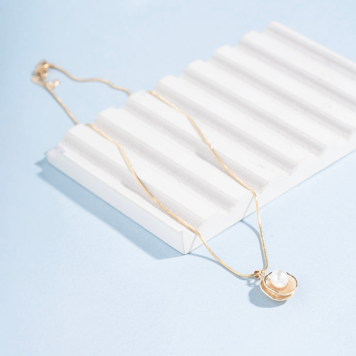 Western Stylish Gold plated Anti Tarnish Pendant Chain set for women & Girls