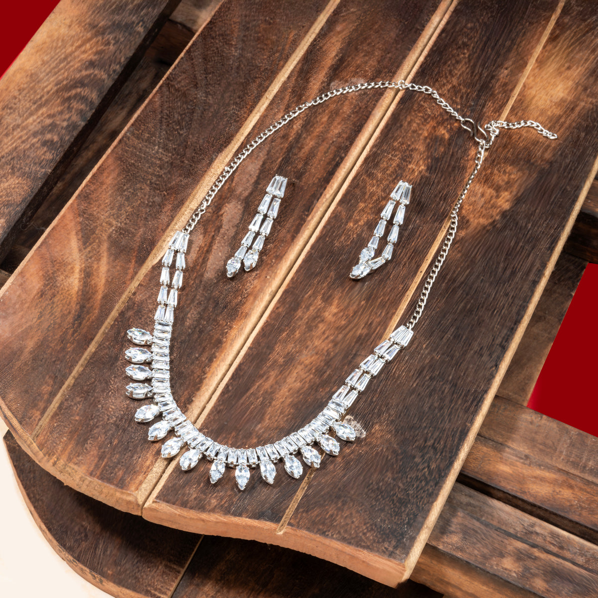 Western Stylish Crystals Stone  white Choker Necklace Set with Earrings Jewellery Set for Women.